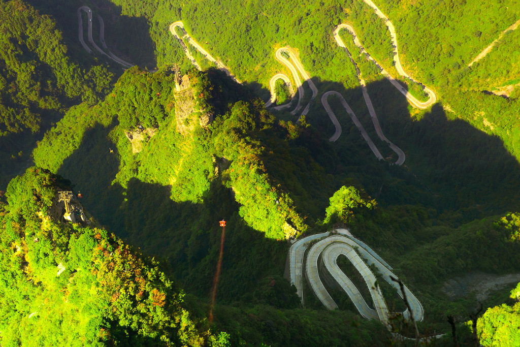 WiingSuite Jumper am Tianmen Mountain in Zhangjiajie (Hunan) China © PhotoTravelNomads.com