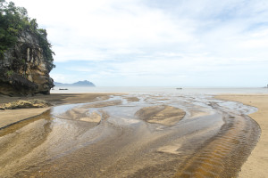 Strand im Bako Nationalpark © PhotoTravelNomads.com