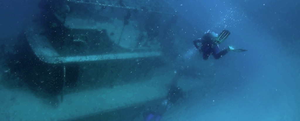 Mabul Shipwreck Dive © PhotoTravelNomads.com