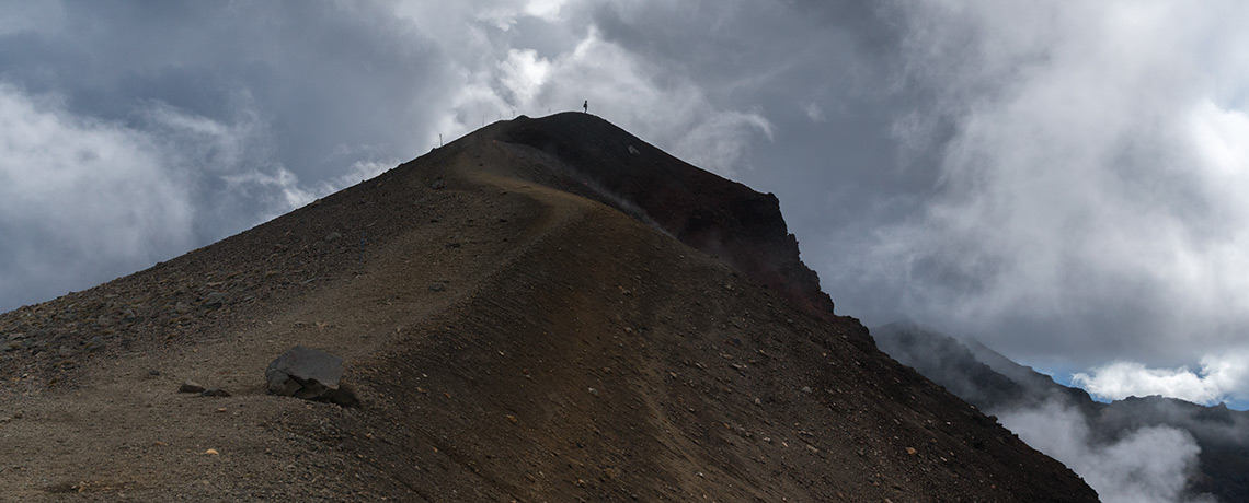Red Crater Summit Tongariro Alpine Crossing © PhotoTravelNomads.com