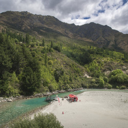 Shotover Jet Boat Queenstown © PhotoTravelNomads.com