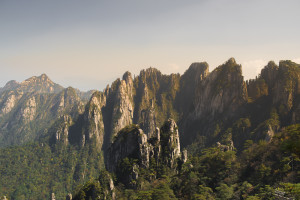 Yellow Mountains im Huangshan Gebirge © PhotoTravelNomads.com